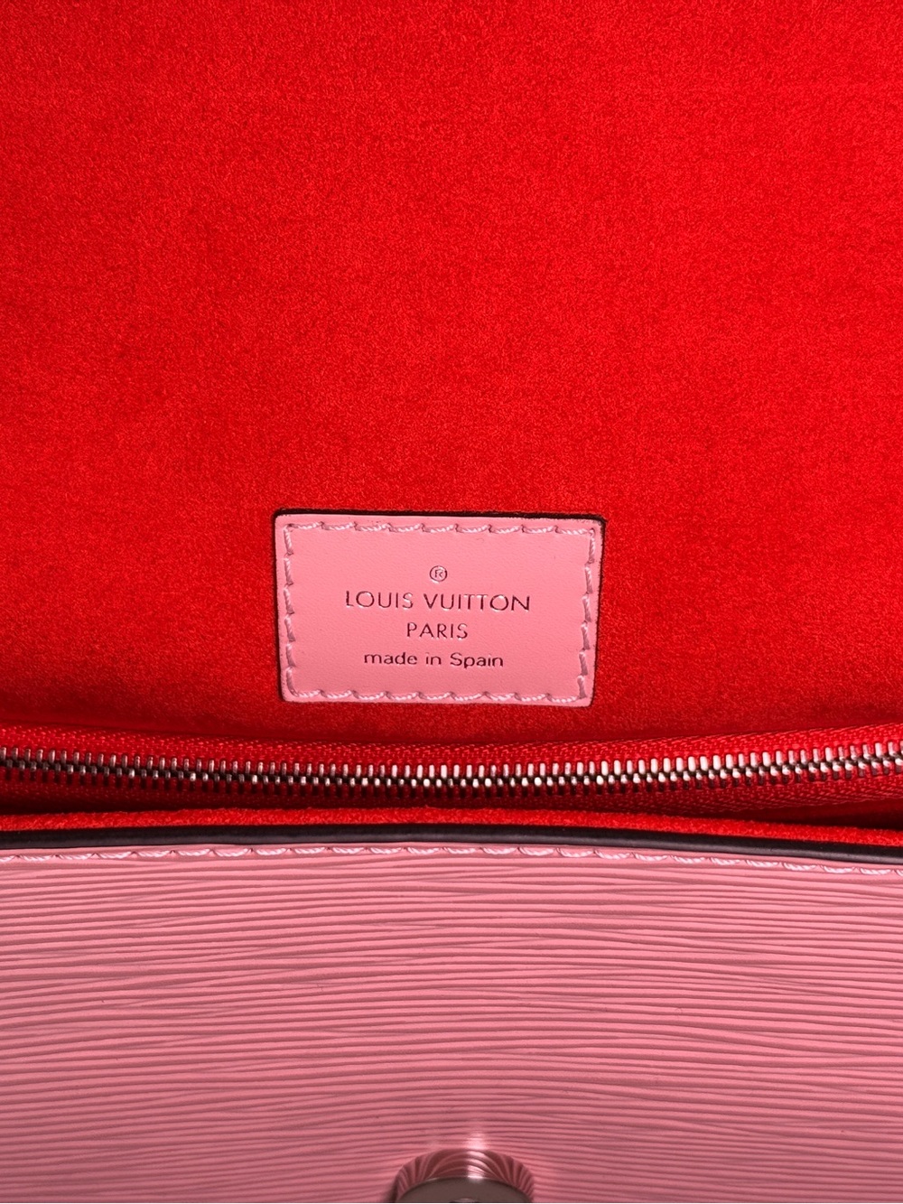 Louis Vuitton Grenelle PM in Rose Ballerine Epi Leather - Picture 7 of 16